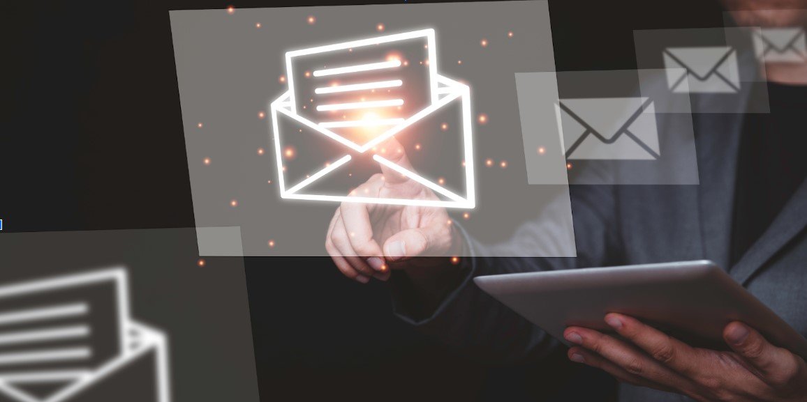 Virtual mailbox service managed online